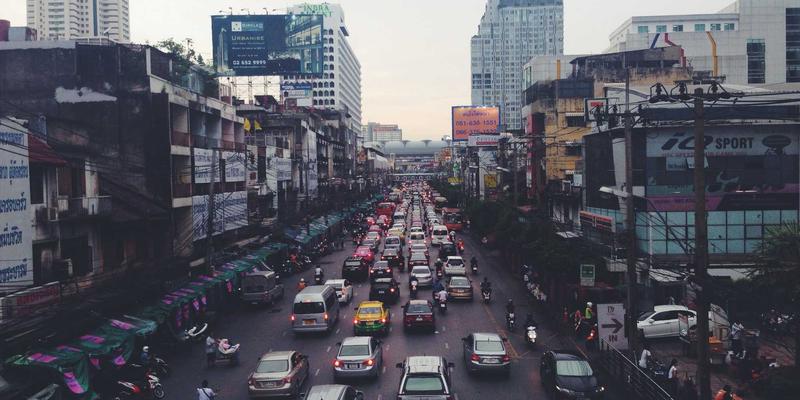 114便利店如何设计动线与陈列，最大化激发顾客购买欲？