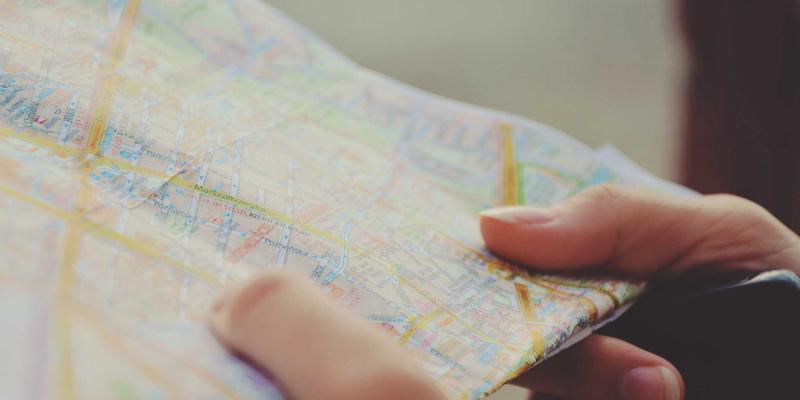 本地生活服务的制胜之道：深度解析114店如何通过城市差异化战略优化商家信息